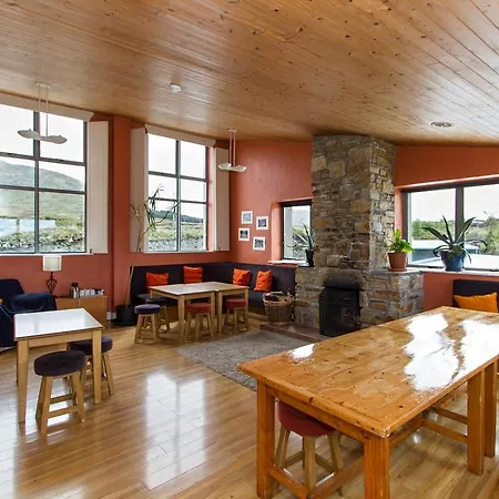 Killary Adventure Centre لينوان