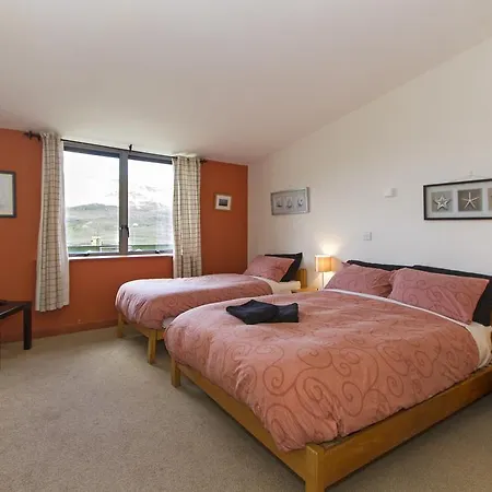 Killary Adventure Centre لينوان